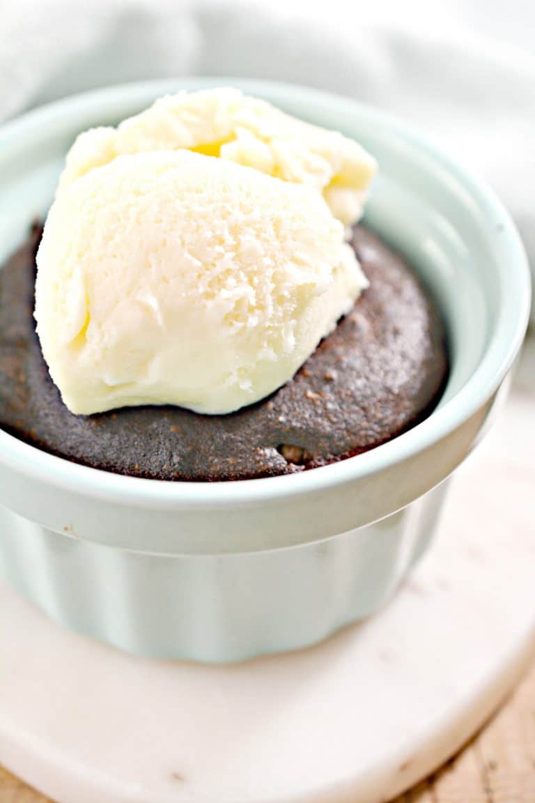 Mini Brownie Keto Cake